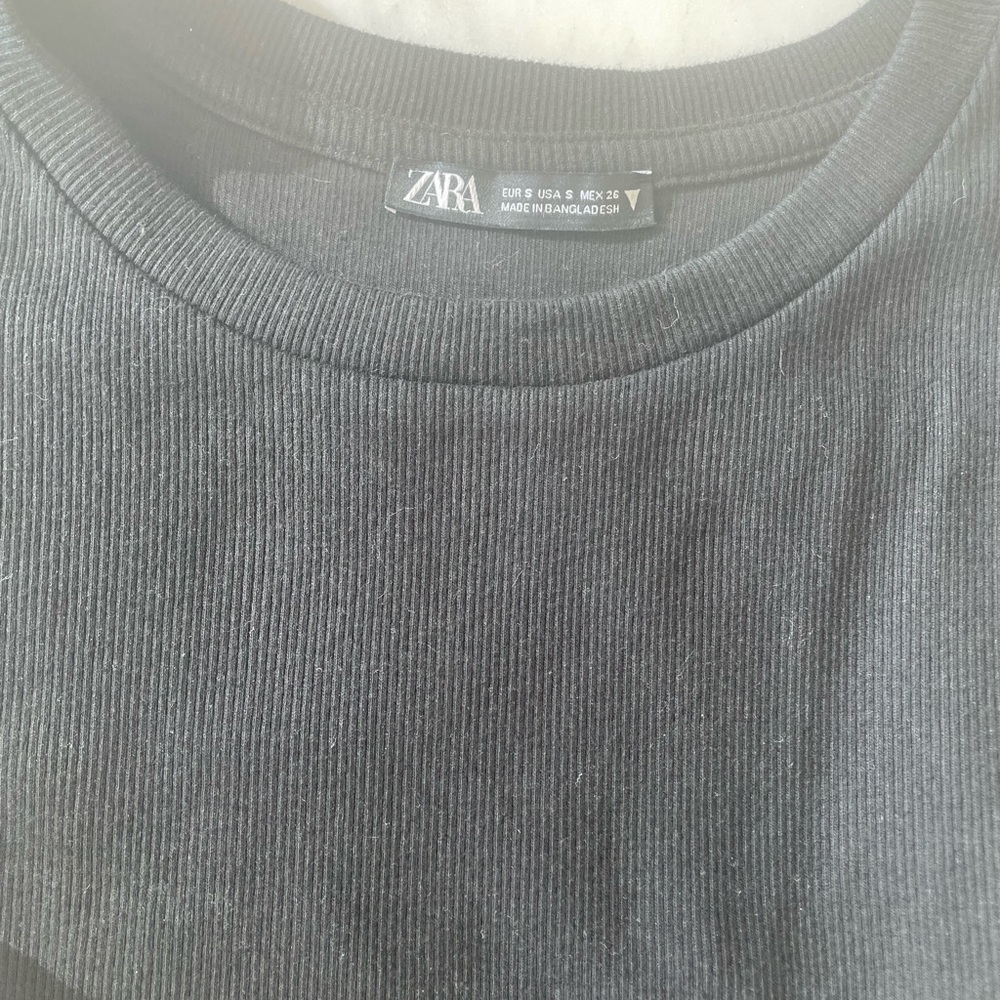 Zara crop top with ruffle sleeves - Picture 4 of 4